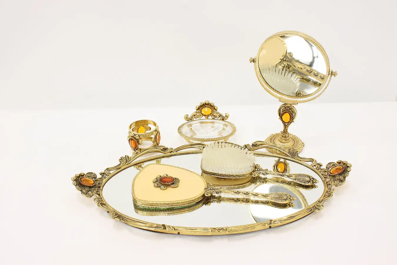 Main image of Gold 24K Vintage 6 pc Vanity Set & Tray, Stylebuilt