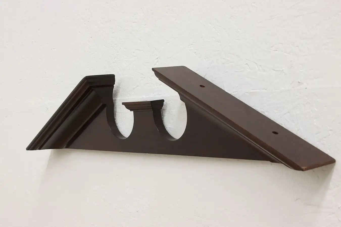 Main image of Georgian Vintage Carved Mahogany Salvage Crest