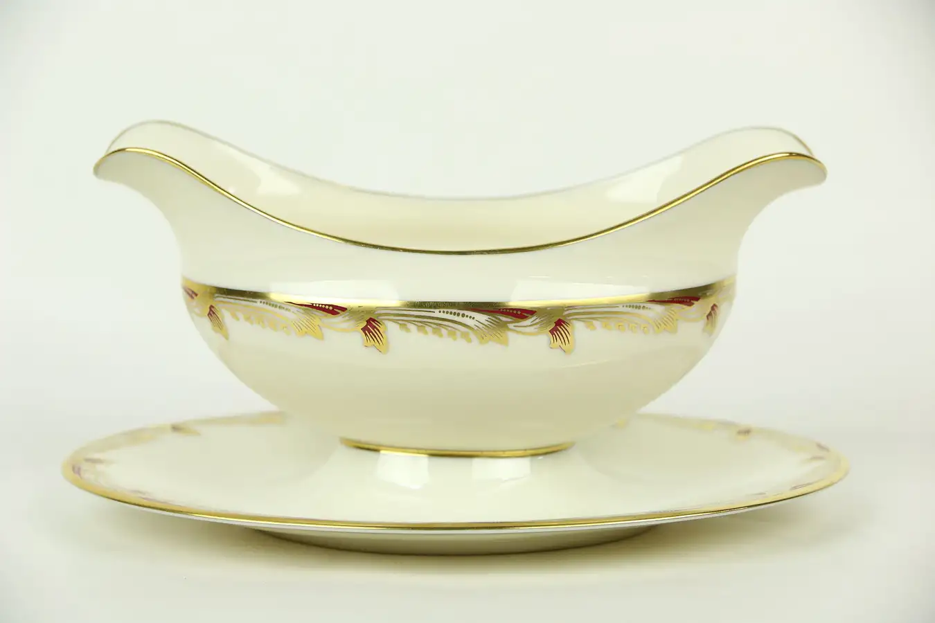 Main image of Lenox Essex Sauce Server or Gravy Boat & Underplate