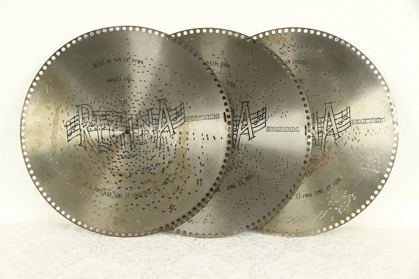 Main image of Regina Music Box 3 Antique 15 1/2" Disks, Blest be The Hymn