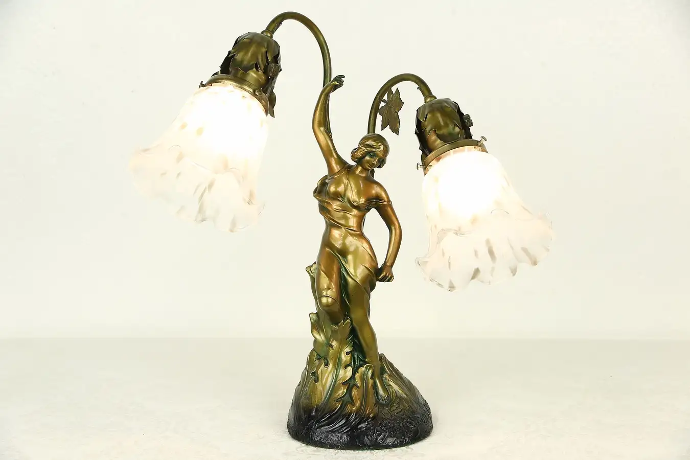 Main image of Figural Vintage Lamp with Oak Leaves, Art Glass Shades