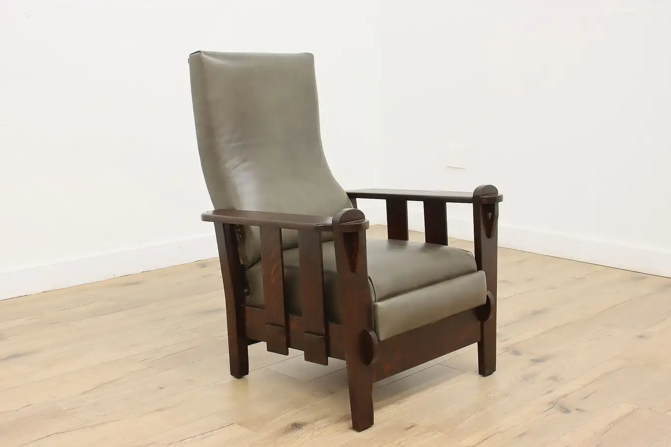 Main image of Arts & Crafts Oak Recliner, Automatic Morris Chair, Kelly