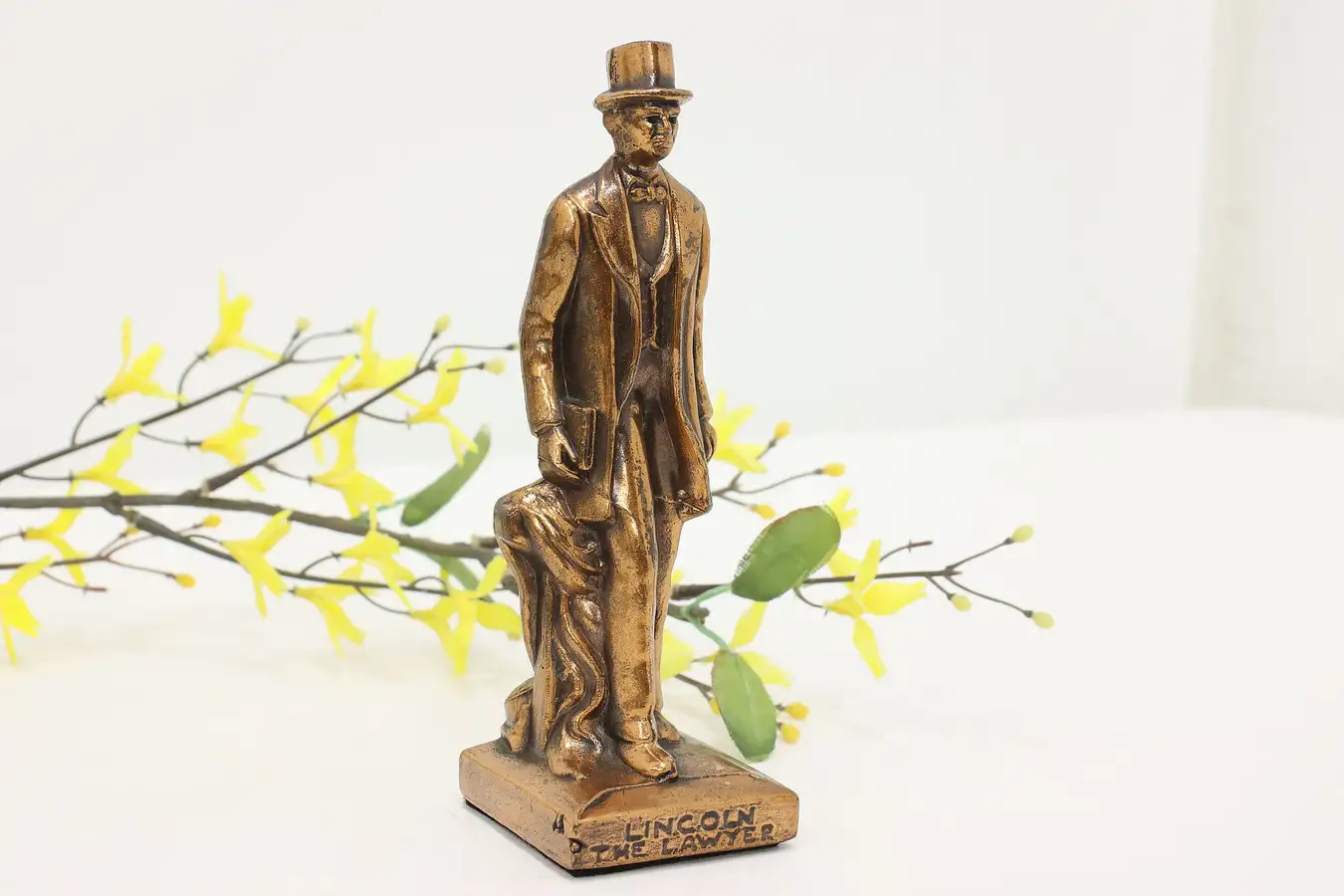 Main image of President Abraham Lincoln Lawyer Vintage Sculpture, Fleck