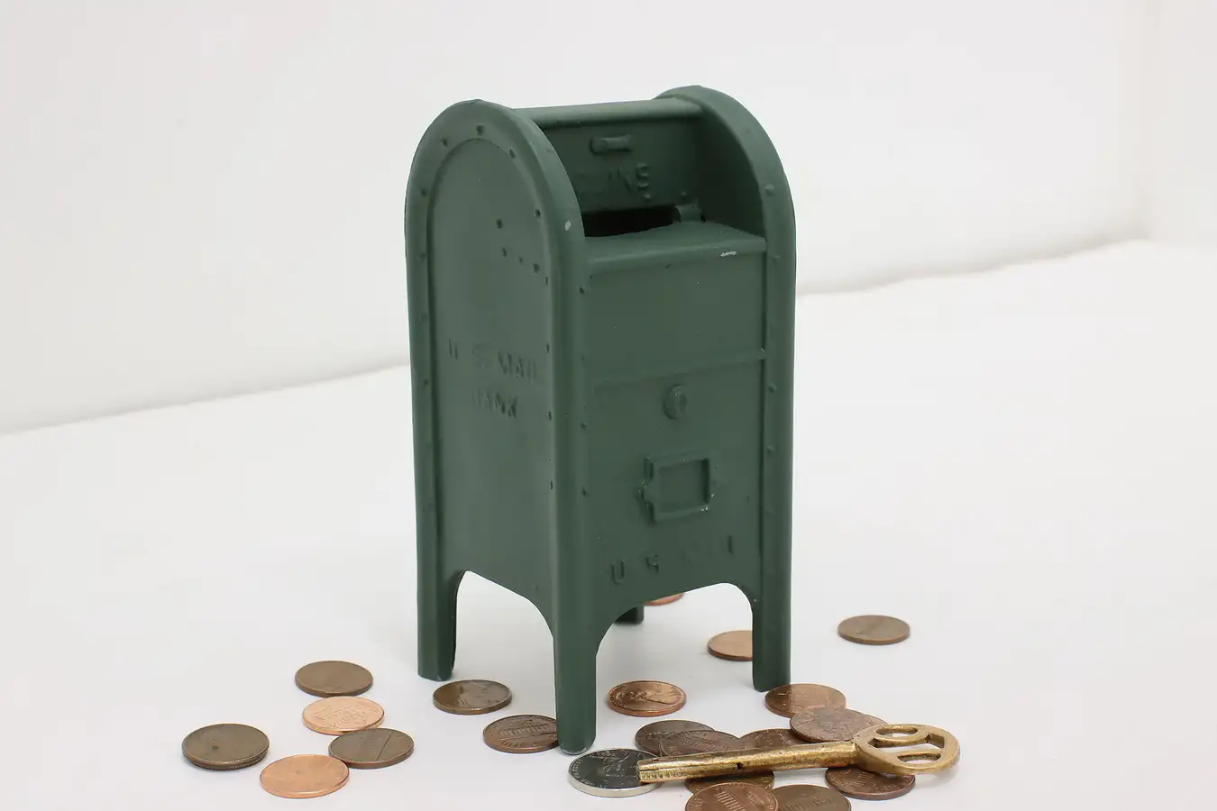 Coin Post Box US Mail Box Vintage Painted Coin Bank & Key