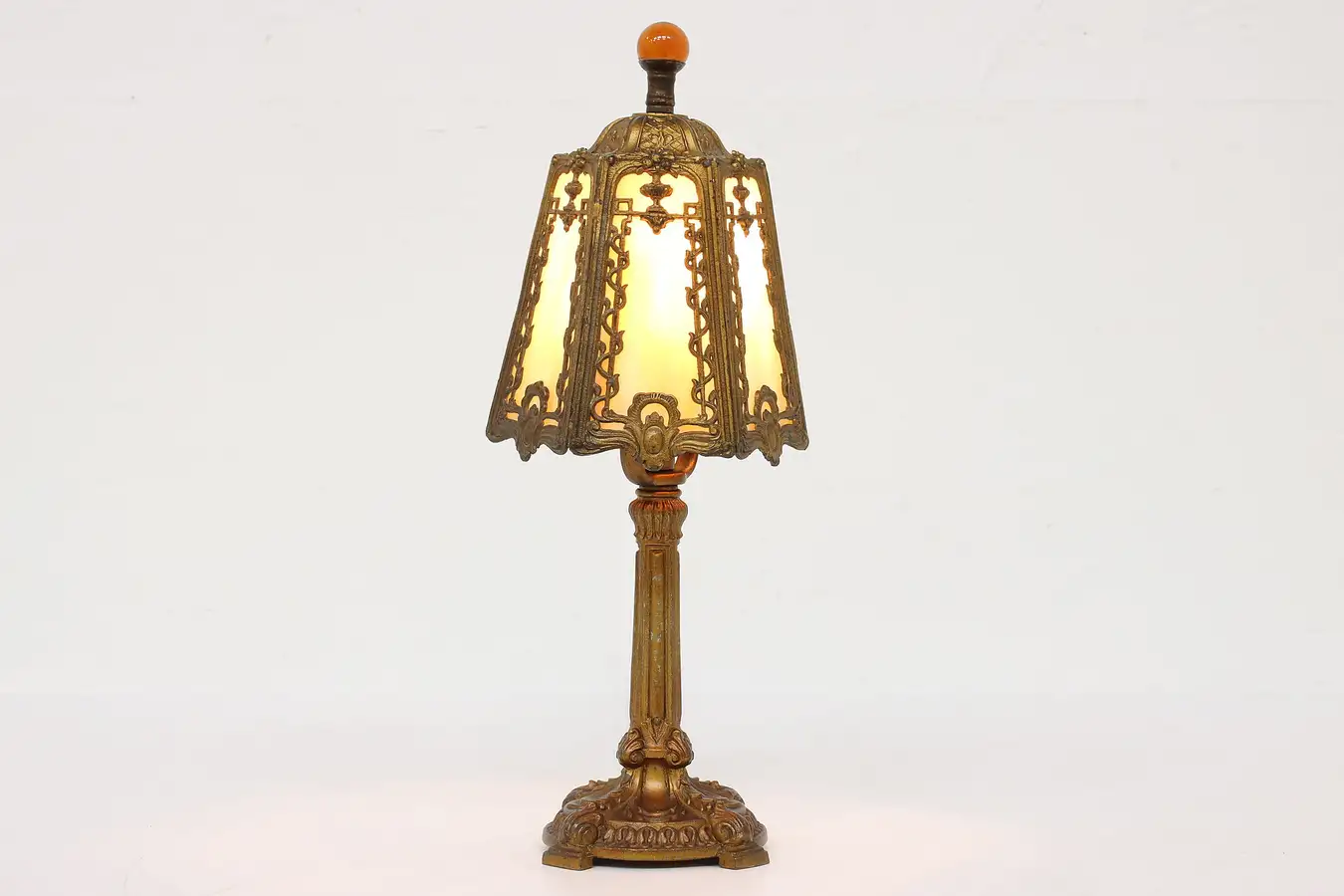 Main image of Renaissance Stained Glass Antiqiue Office or Boudoir Desk Lamp