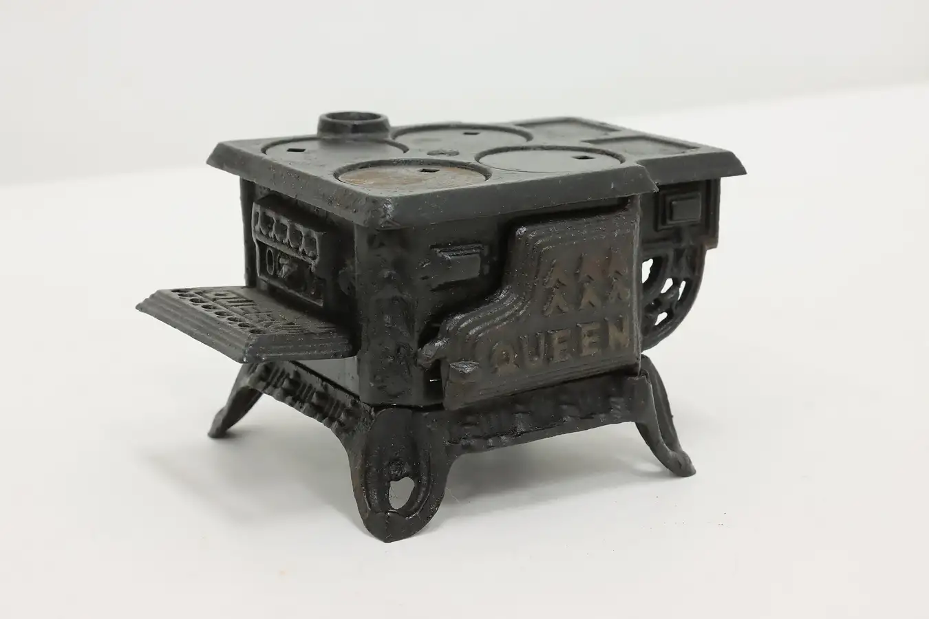 Main image of Queen Vintage Painted Cast Iron Miniature Stove