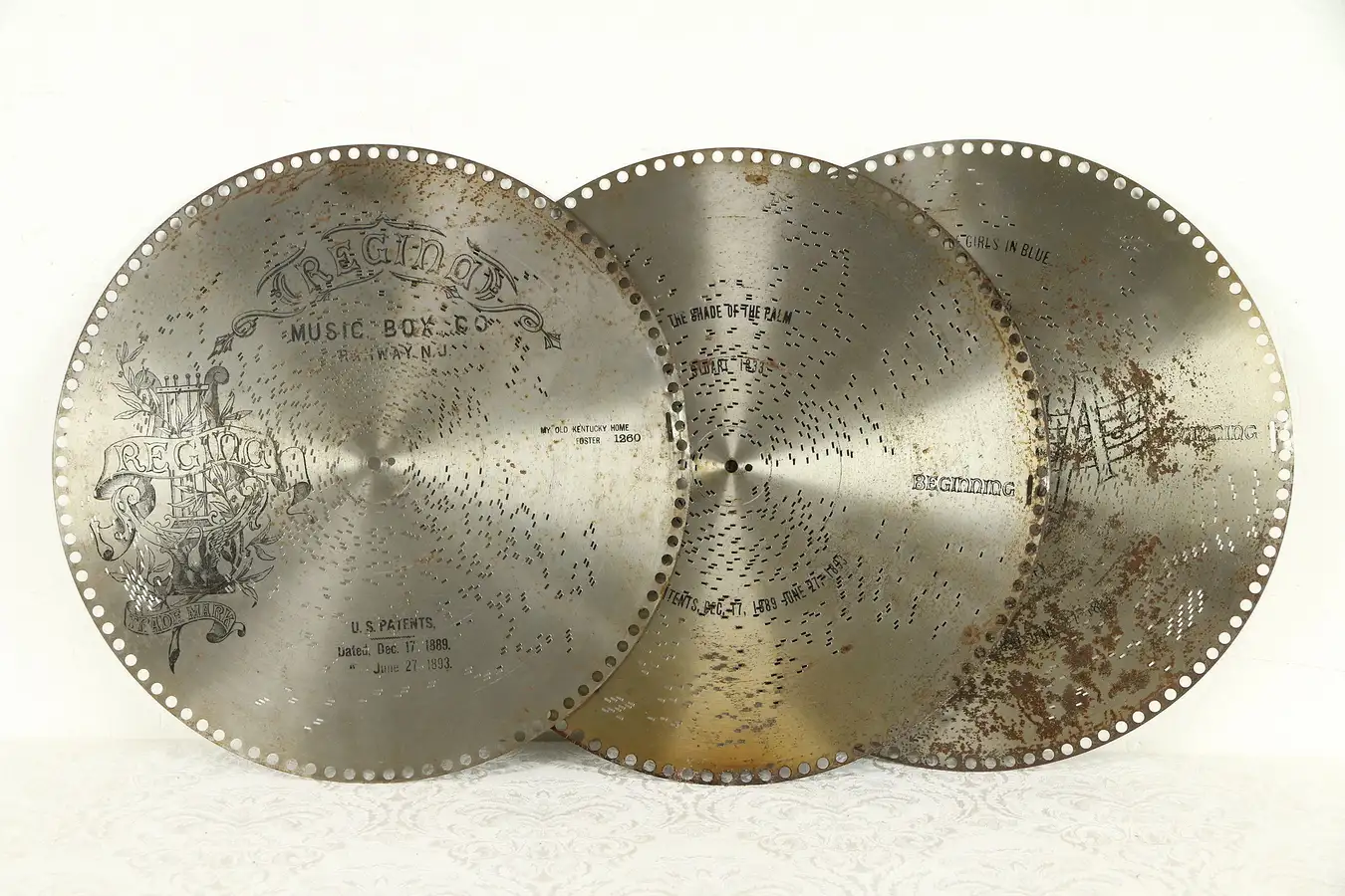 Main image of Regina Music Box 3 Antique 15 1/2" Disks, My Old Kentucky Home & More