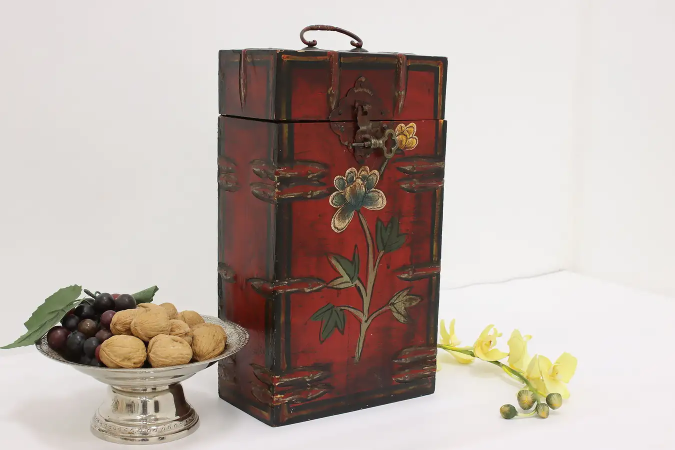 Main image of Chinese Vintage Chinoiserie Painted Floral Wine Box