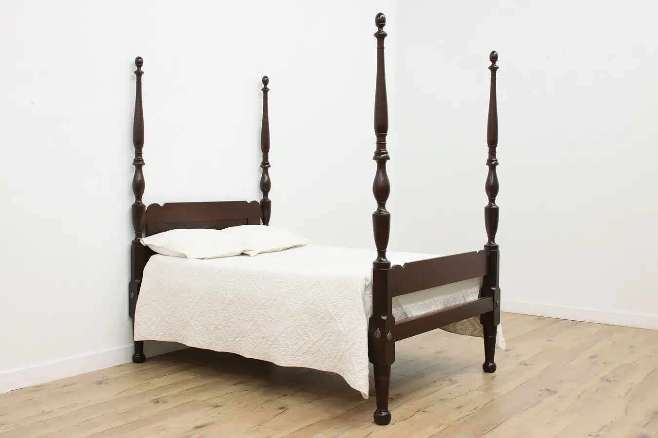Main image of Empire Antique Mahogany 4 Poster Full Size Rope Bed