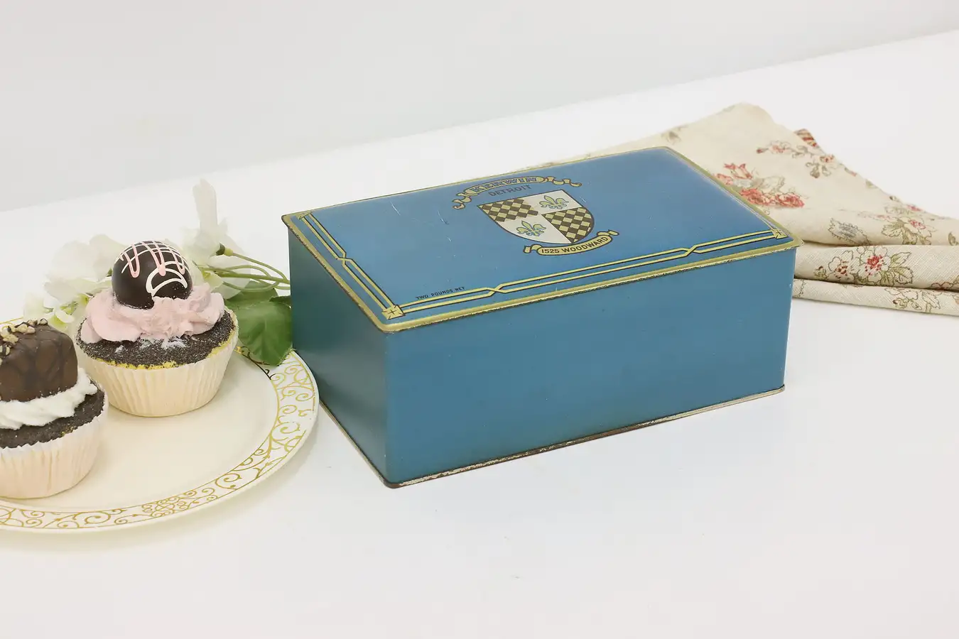 Main image of Kerwin Antique Chocolate or Candy Tin Box, Detroit