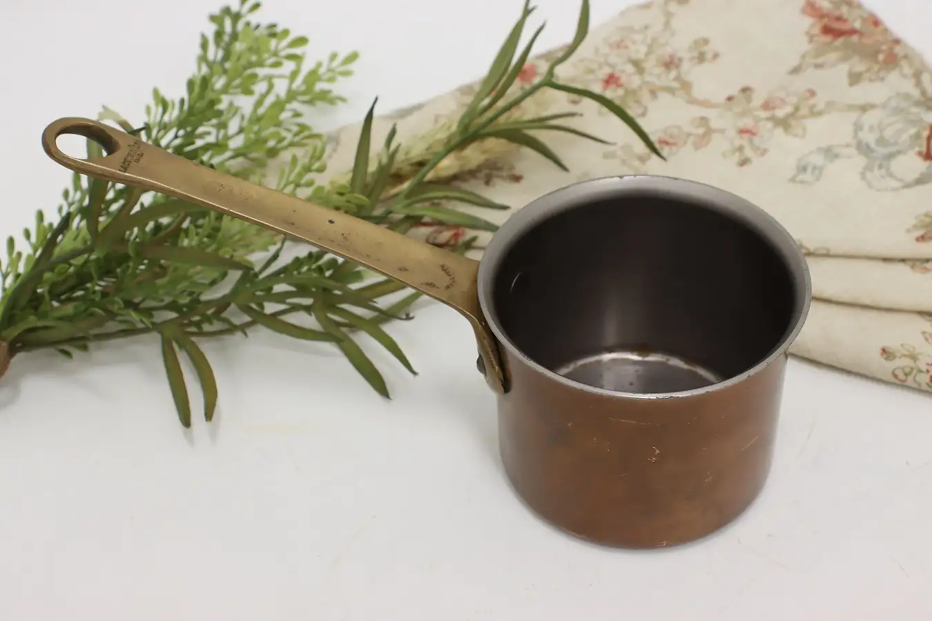 Main image of Miniature Farmhouse Vintage English Copper Pan, Signed