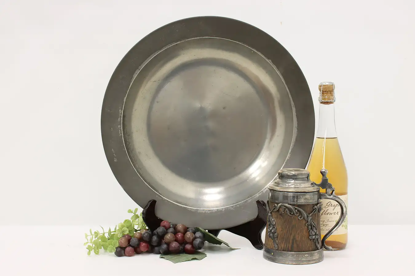 Main image of Pewter English 1760s Antique Round Platter or Charger, Ellis