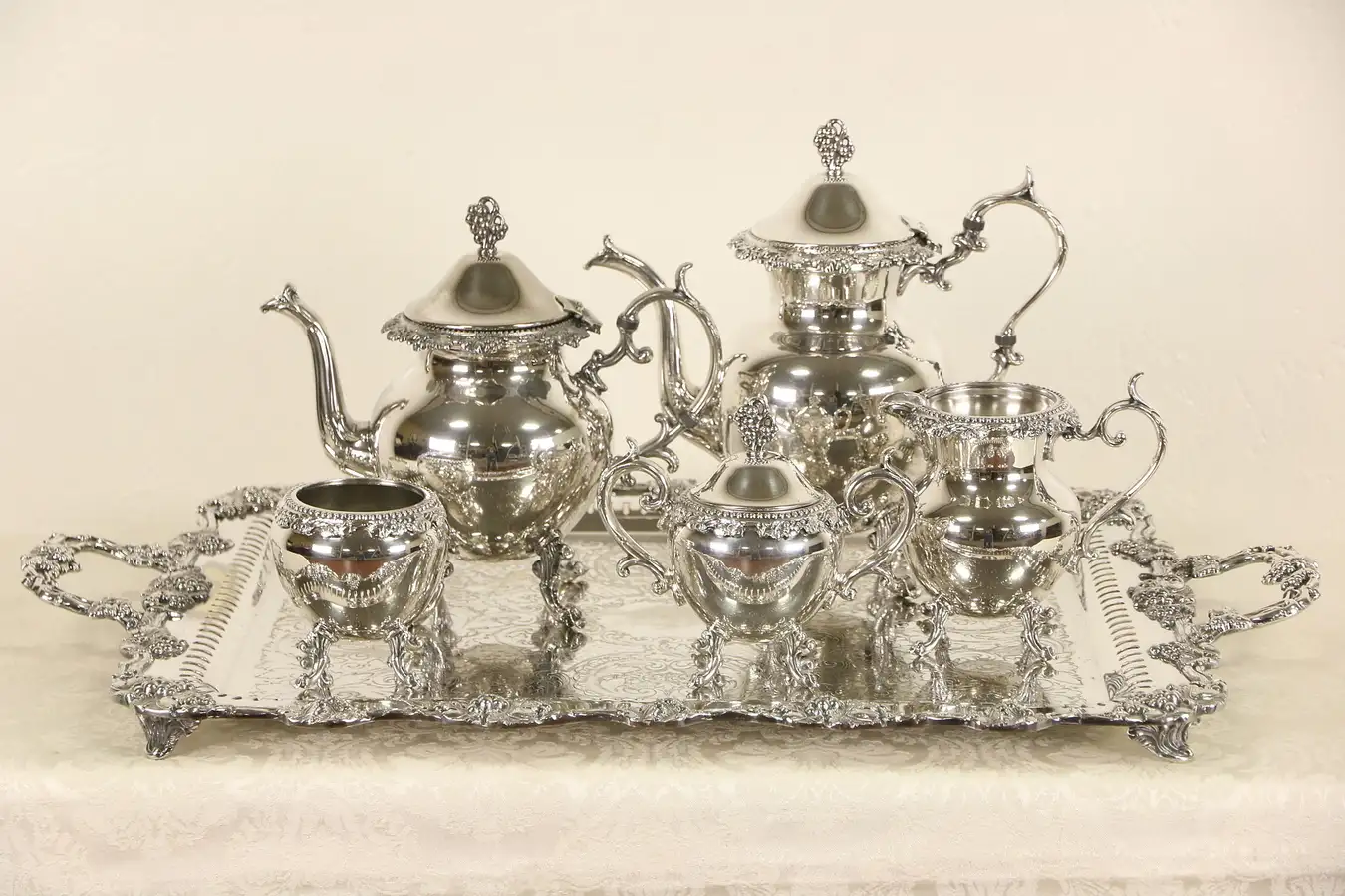 Main image of Grapevine Silverplate 1930's Signed 6 Pc. Set, Tea & Coffee Service & Tray
