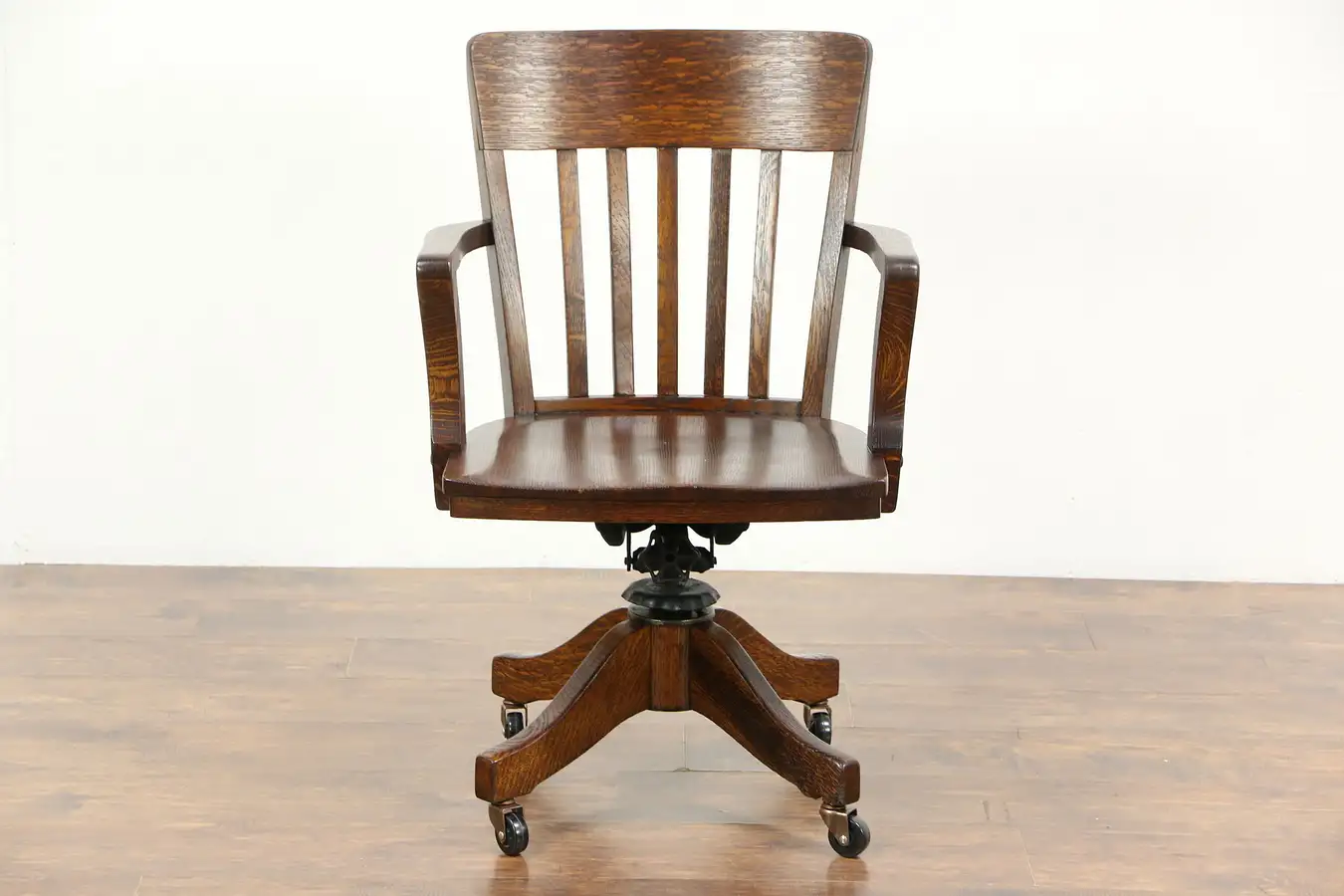 Main image of Oak Quarter Sawn Swivel Adjustable Antique 1920 Desk Chair, Arms