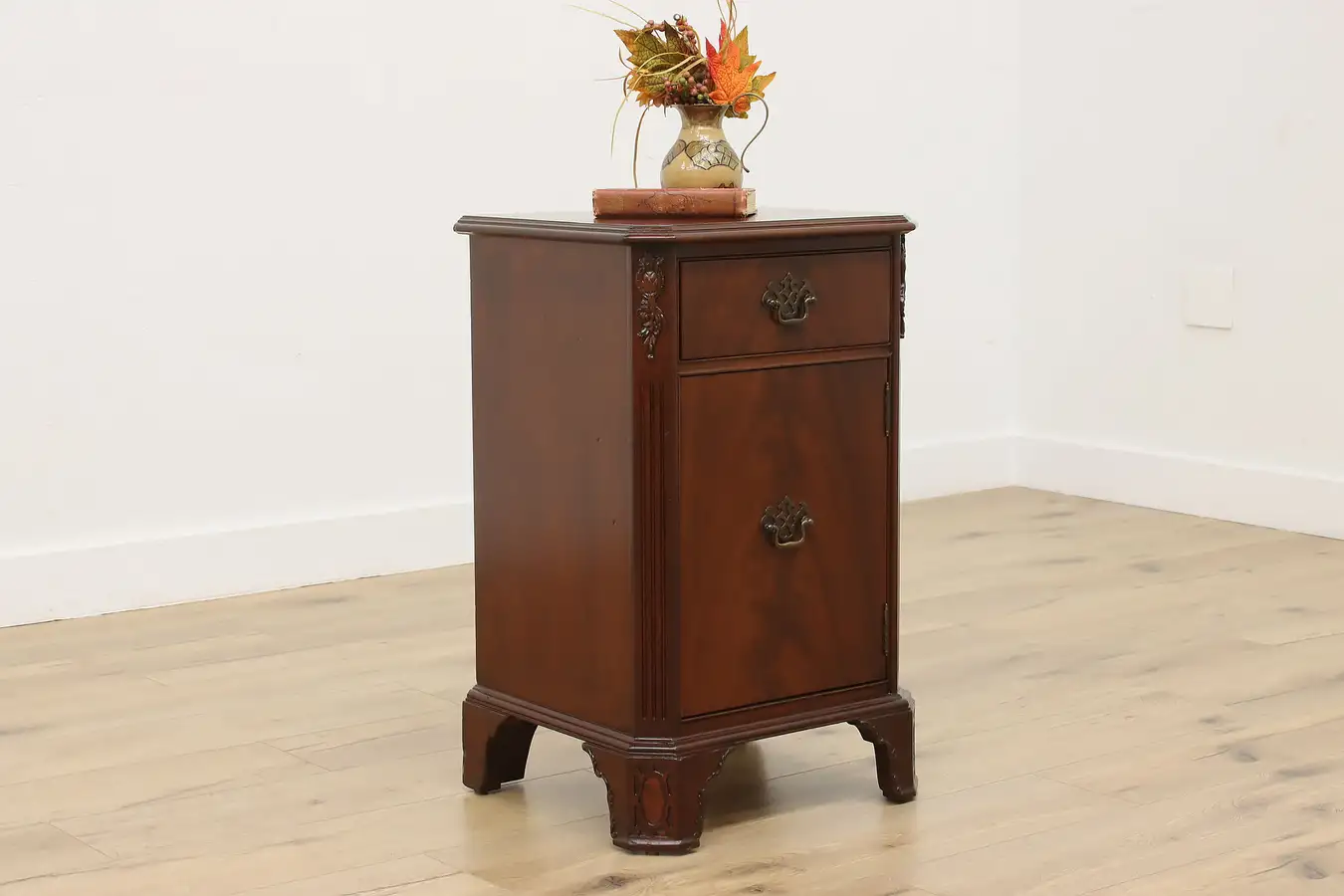 Main image of Georgian Vintage Mahogany Nightstand or Side Table Northern
