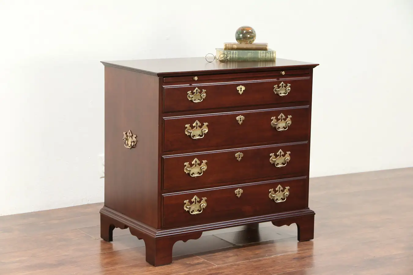 Main image of Cherry Vintage Bachelor Chest, Pull Out Shelf, Pennsylvania House