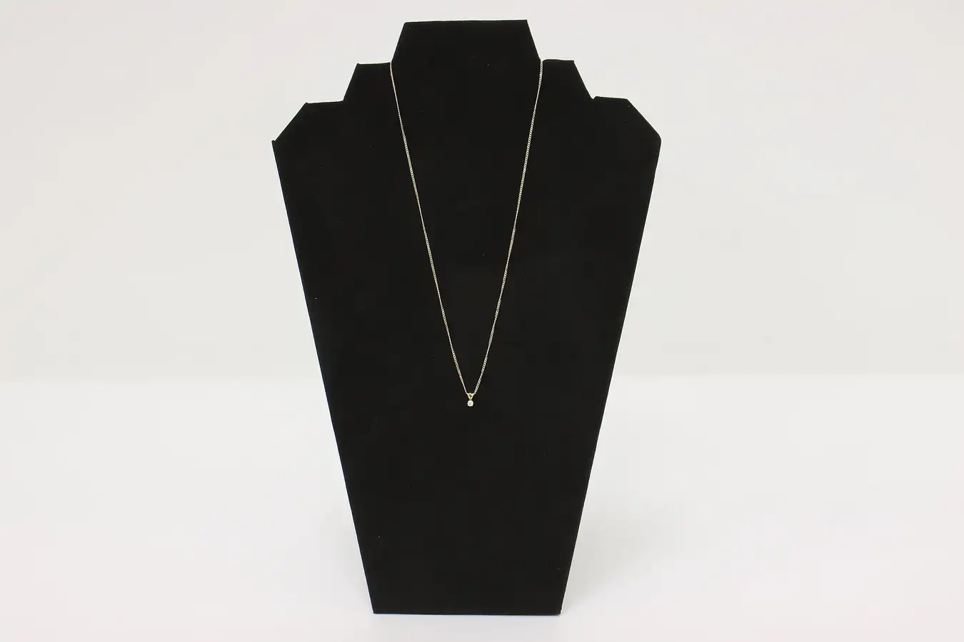 Main image of 14K Gold Fine Chain Necklace with Solitaire Pendant – 1.9g