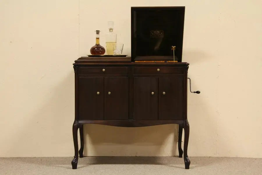 Photo of Victor Victrola 1920 Original Phonograph