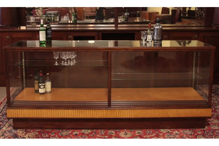 Photo of Art Deco 8' Vintage 1935 Display or Showcase