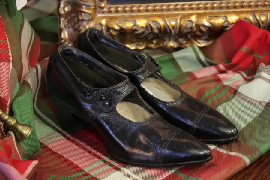 Photo of Antique Womens Black Leather Wing Tip Shoes
