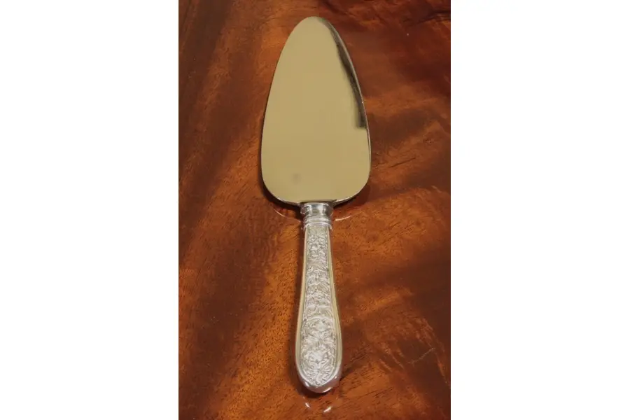 Photo of Stieff Sterling Silver Cake or Torte Server