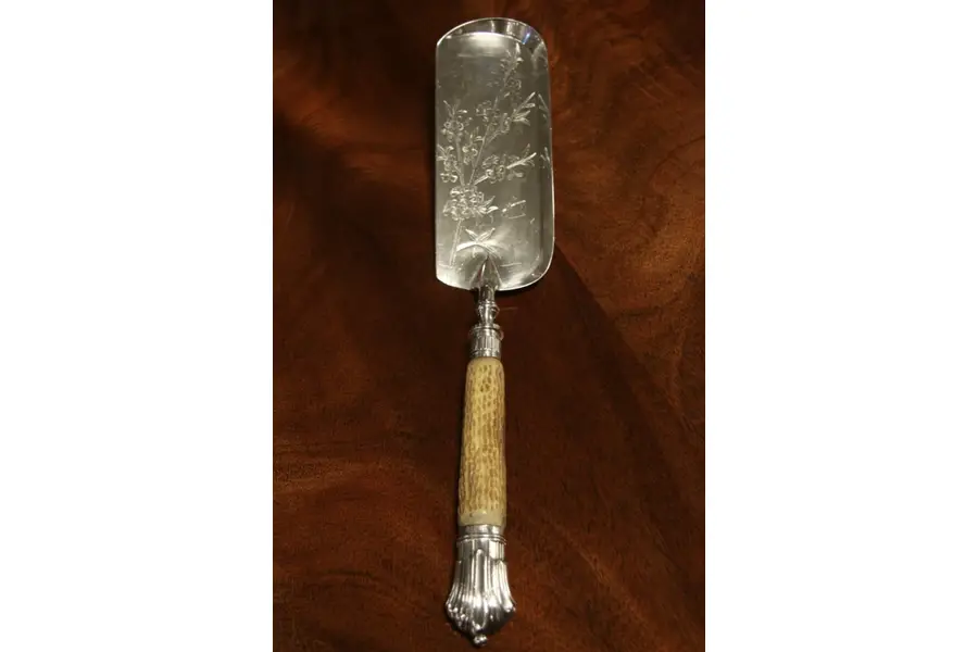 Photo of Silverplate Engraved 1880 Server, Horn Handle