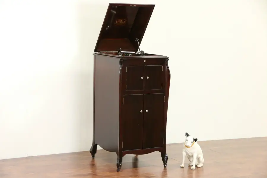 Photo of Victor 1920 Victrola Wind Up Record Player Phonograph Model VV-XI