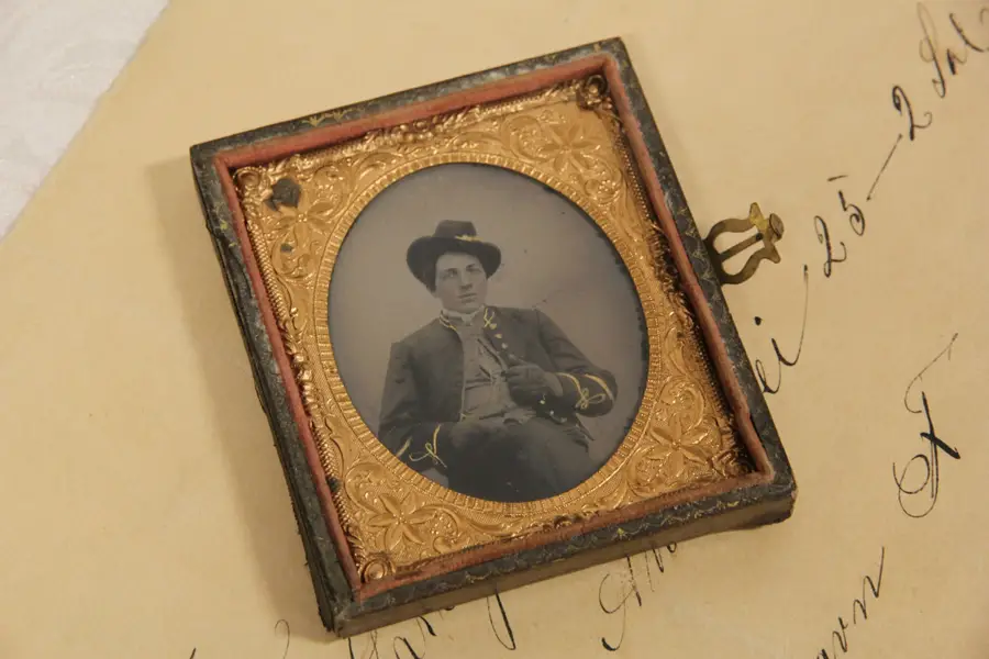 Photo of Civil War Tintype Photograph of Union Soldier Gold Braid 1860's Antique Portrait