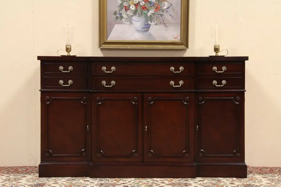 Photo of Traditional Mahogany Sideboard Buffet