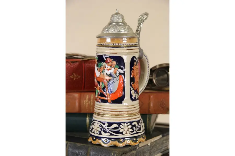 Photo of Hofbrauhaus Tune Reuge German Musical Beer Stein