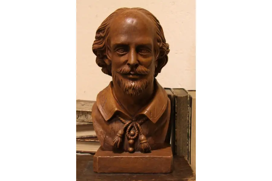 Photo of Bust of Shakespeare in Clay