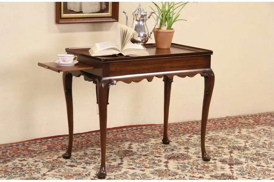 Photo of Henkel Harris Virginia Galleries Tea or Coffee Table