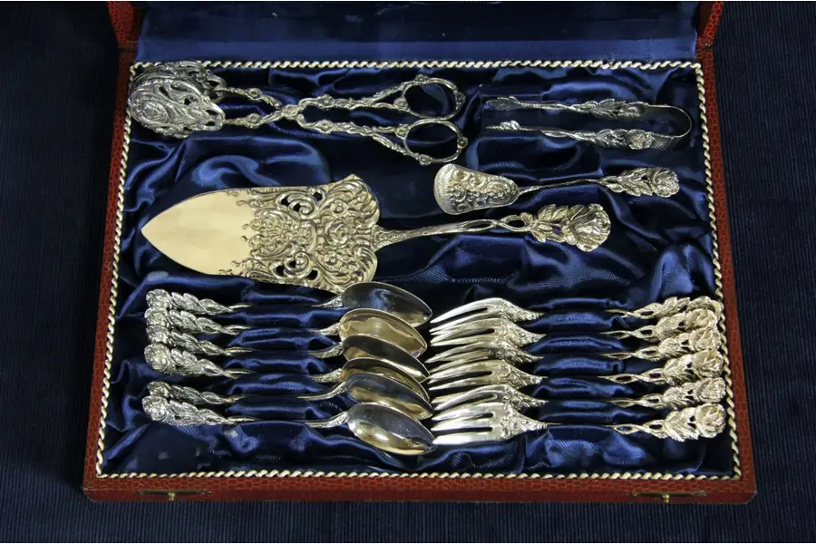 Photo of German Silverware 16 Pc. Dessert Set for 6, Serving Pieces & Case