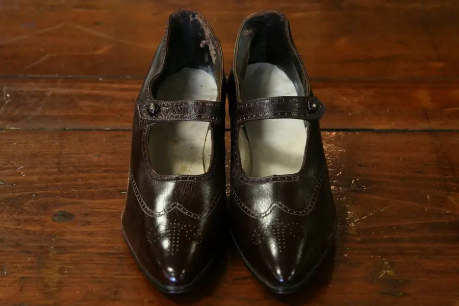 Photo of Antique Womens Pair of Leather Shoes Good Condition