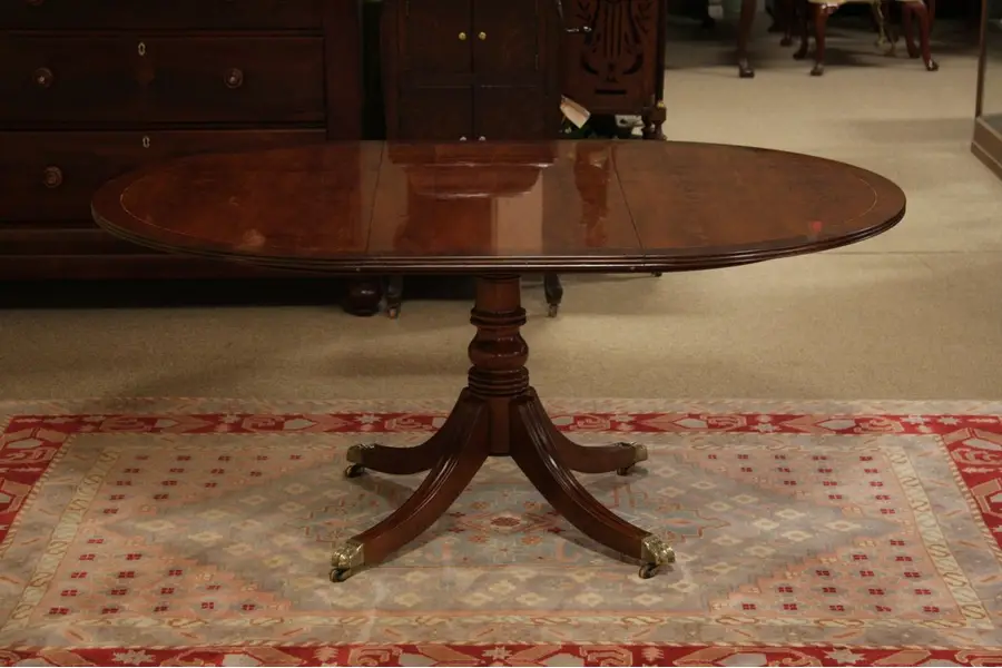 Photo of Round Banded Henredon Mahogany Dining Table - 1 Leaf