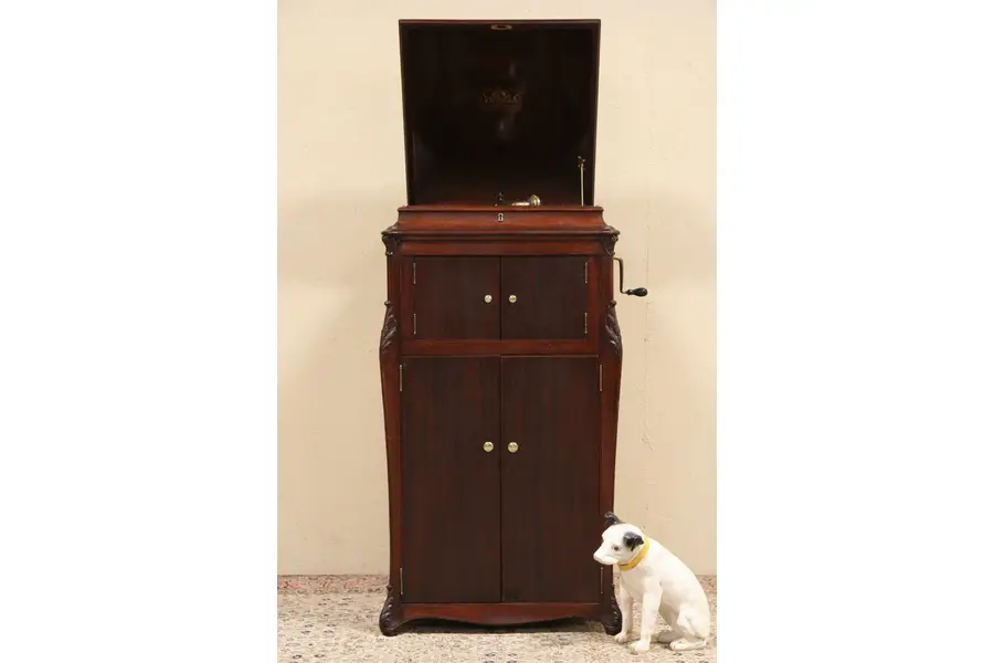 Photo of Victor Victrola VV-XVI Antique Phonograph Record Player