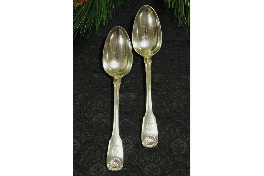 Photo of Pair of Georgian Sterling Silver Spoons, Fiddle, Thread & Shell, London 1821