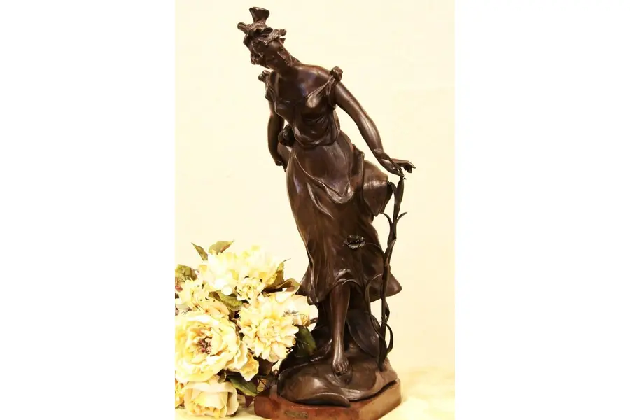 Photo of Ceillet by Tairo Art Nouveau Antique Sculpture