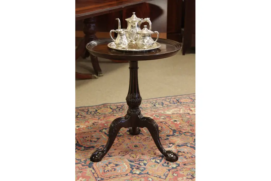 Photo of Henredon Chippendale Round Tea or Chairside Table