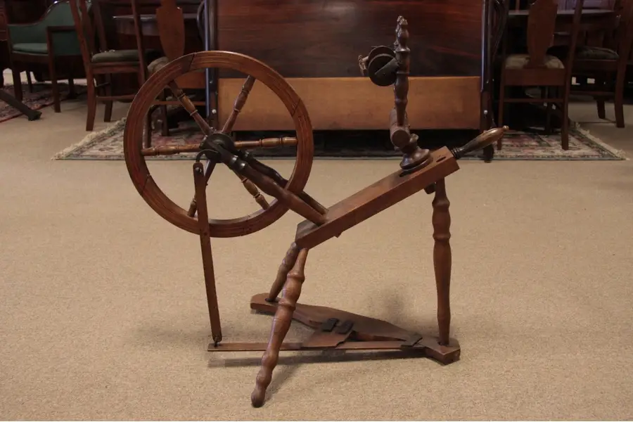 Photo of Primitive Country Spinning Wheel, mid 1800's