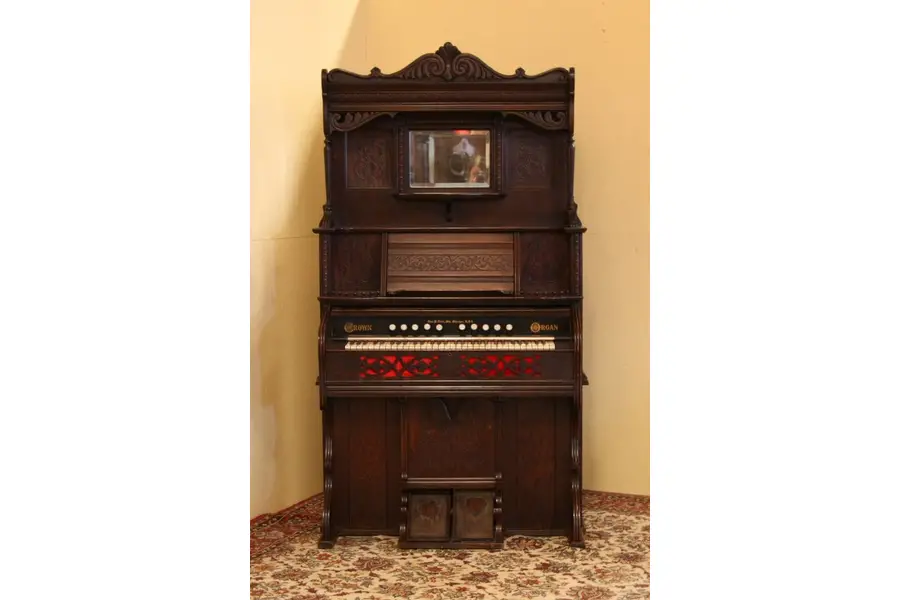 Photo of Victorian Chicago 1900 Oak Pump or Reed Organ
