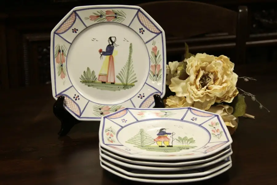 Photo of Quimper Brittany France Hand Painted Set of 6 Dinner Plates