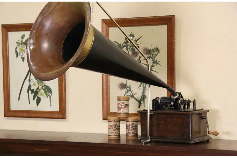 Photo of Edison Cylinder Record Player & Horn, 1910 Era Phonograph