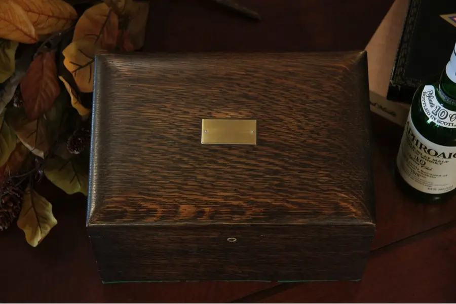 Photo of Oak Antique Cigar Tobacco Humidor