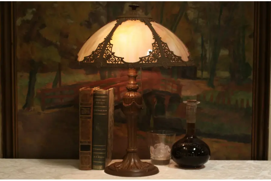 Photo of Curved Glass 1920 Antique 6 Panel Lamp