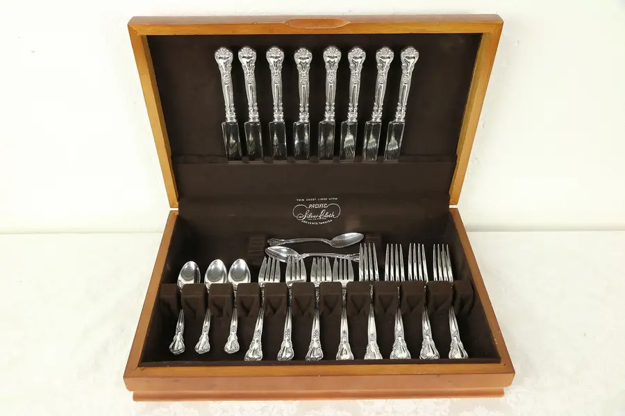 Photo of Chantilly Gorham Sterling Silver 32 pc Set for 8, Mono, Chest