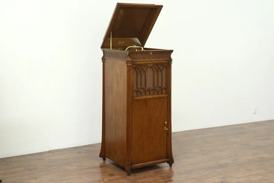 Photo of Edison Oak Antique C250 Disc Phonograph, 50 Records