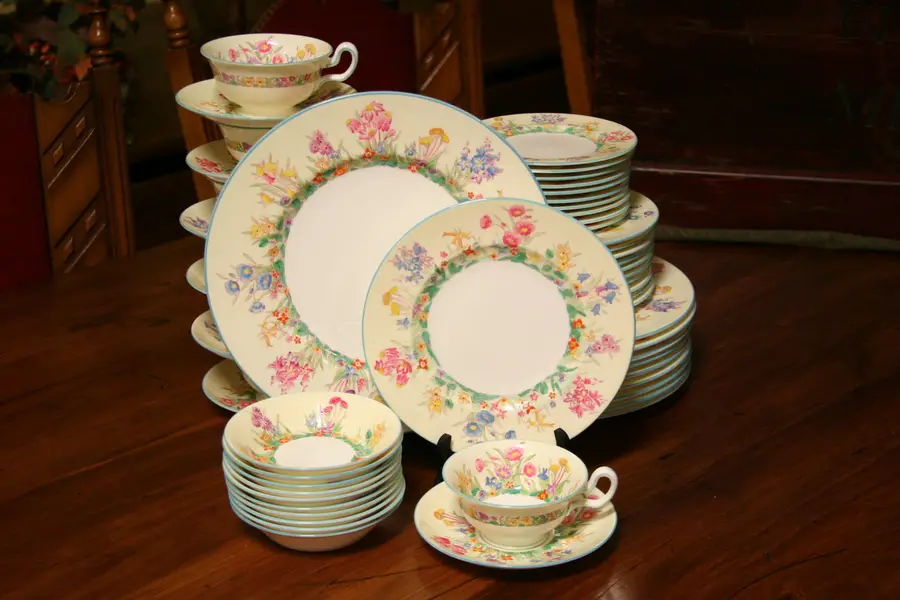 Photo of Set 55 Pieces Wedgwood Prairie Flower Pattern China