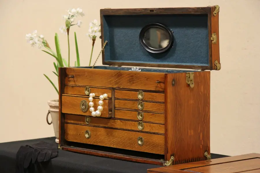 Photo of Oak Antique 1910 Machinist Chest