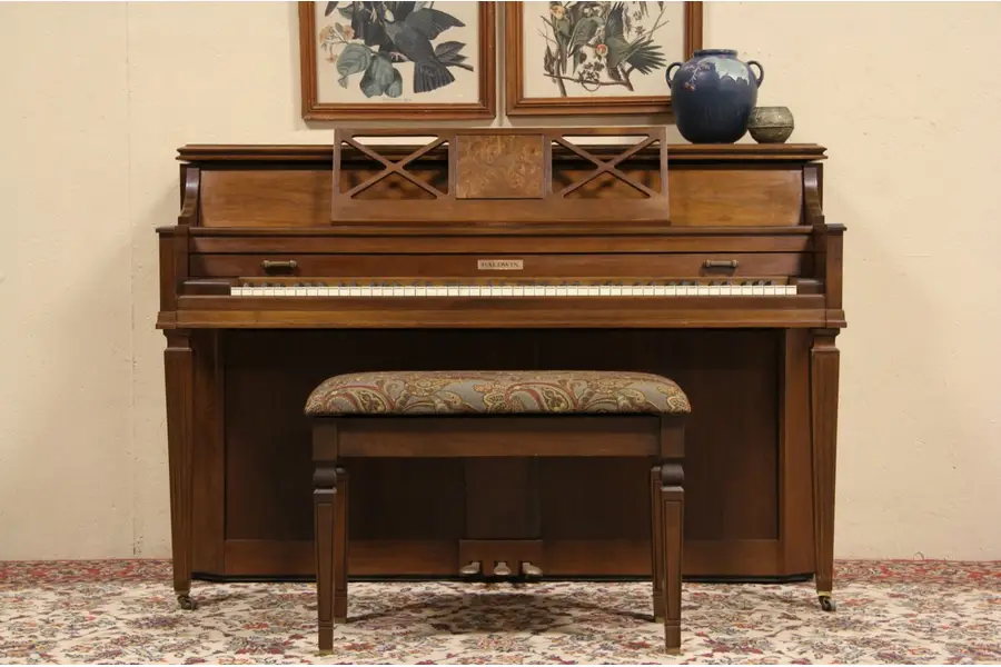Photo of Baldwin 1975 Console Piano and Bench